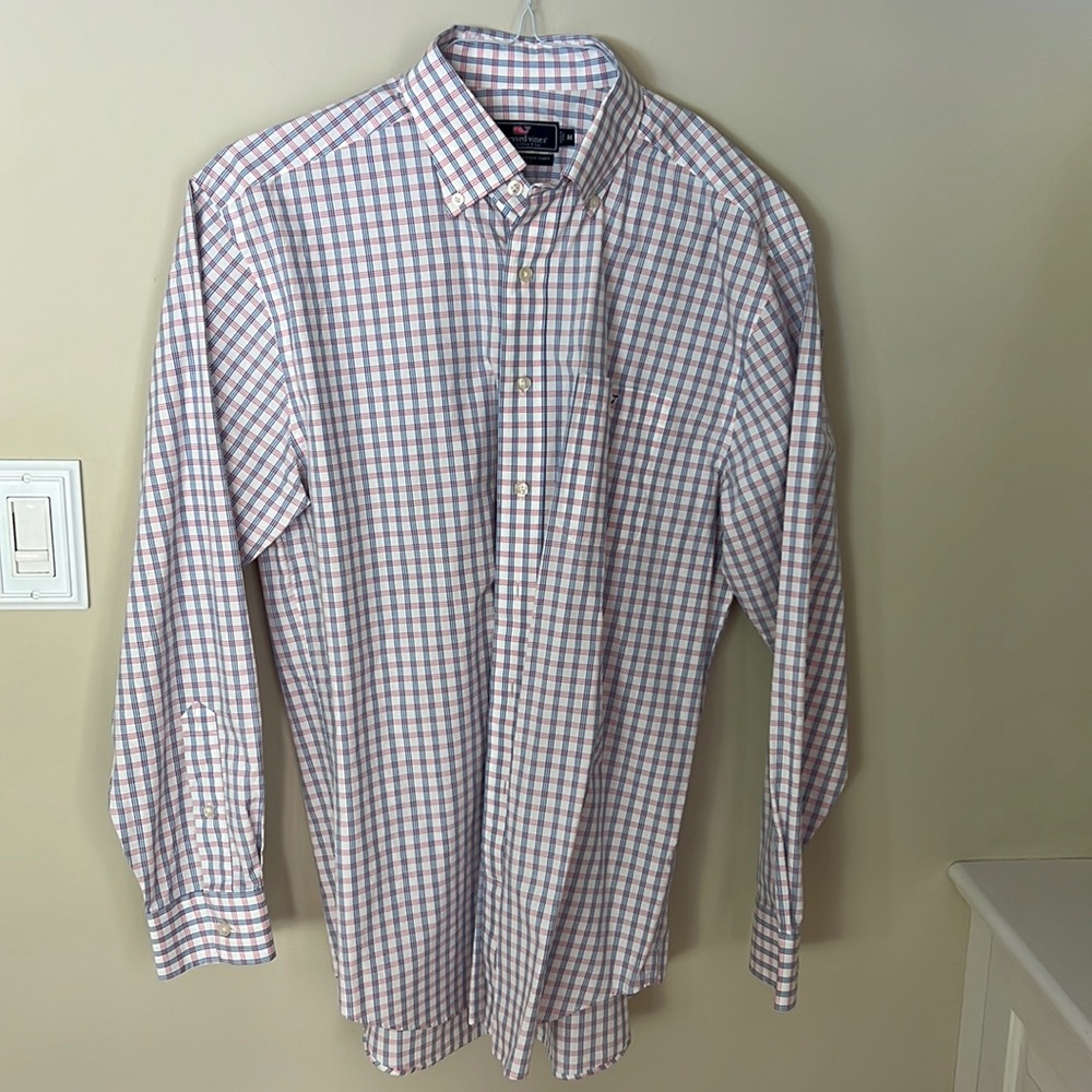 Men’s Vineyard Vines button down pink / blue plaid classic fit size M